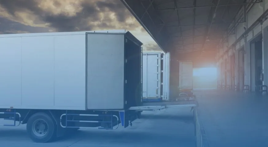 Penjelasan Fungsi dan Pentingnya Loading Dock dalam Logistik